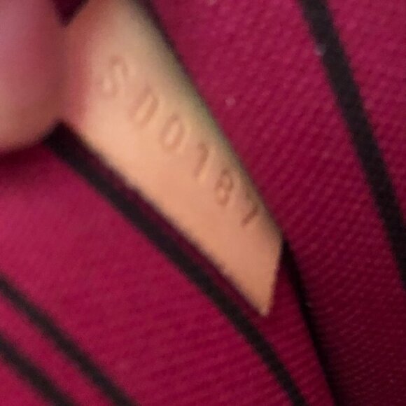 LOUIS VUITTON Pouchette Peony with Wristlet Strap 10 x 6 - Picture 13 of 17